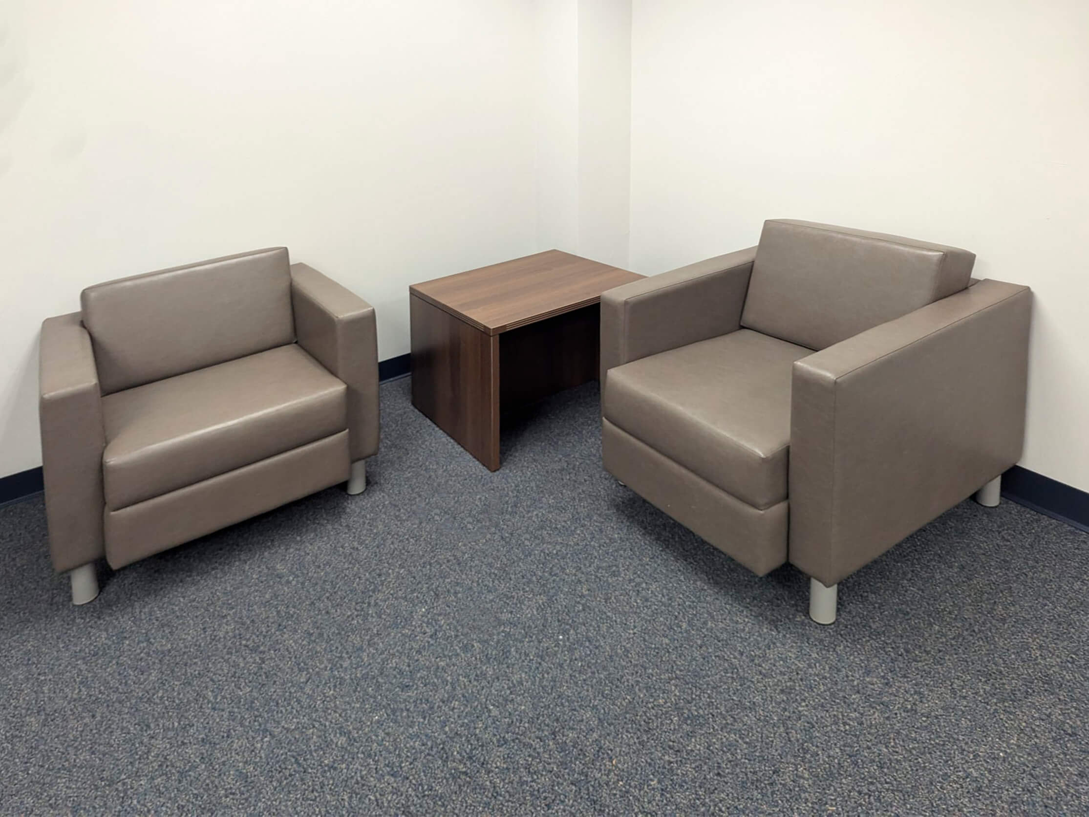Office lounge furniture 490 2